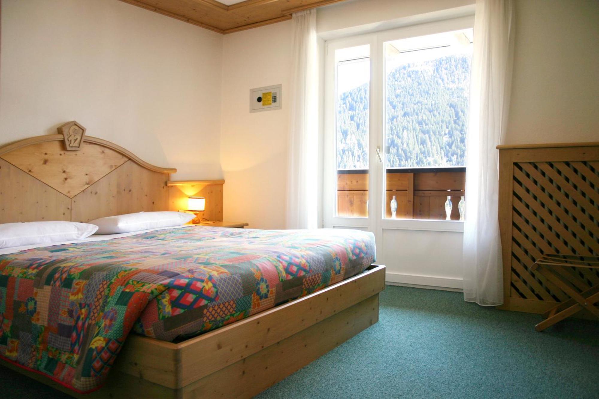 Hotel Cima Dodici Vigo di Fassa Extérieur photo